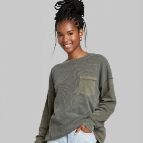 Green Henley with a twist - Picture 4 of 8